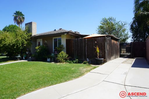 Charming 2BR/1BA in Bakersfield (93309) – photo 1