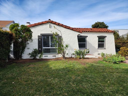 Coronado: Charming 2bd/1ba House with Detached Garage - Front Unit – photo 1