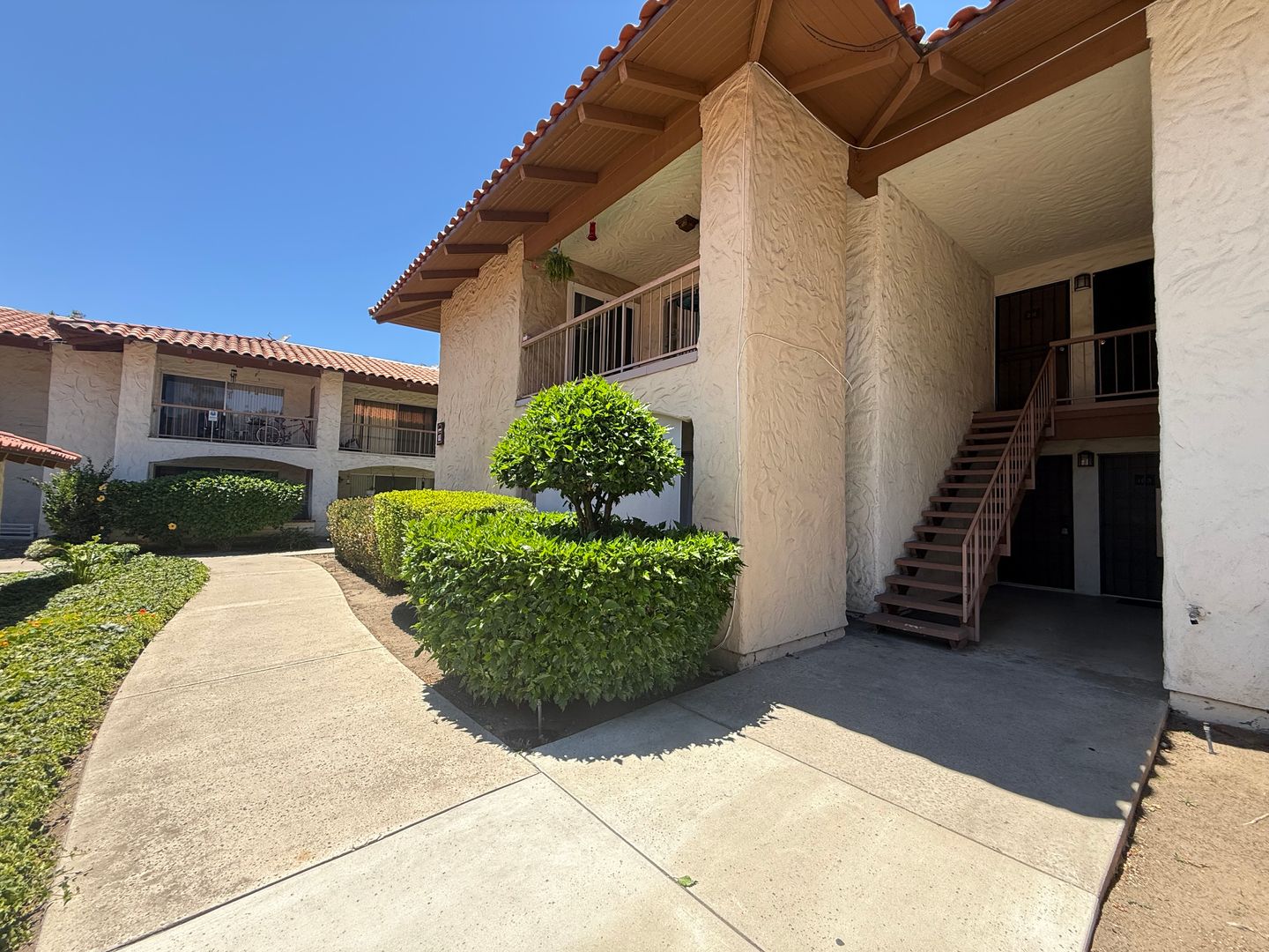 San Diego Condo: 5999 Rancho Mission Rd #101