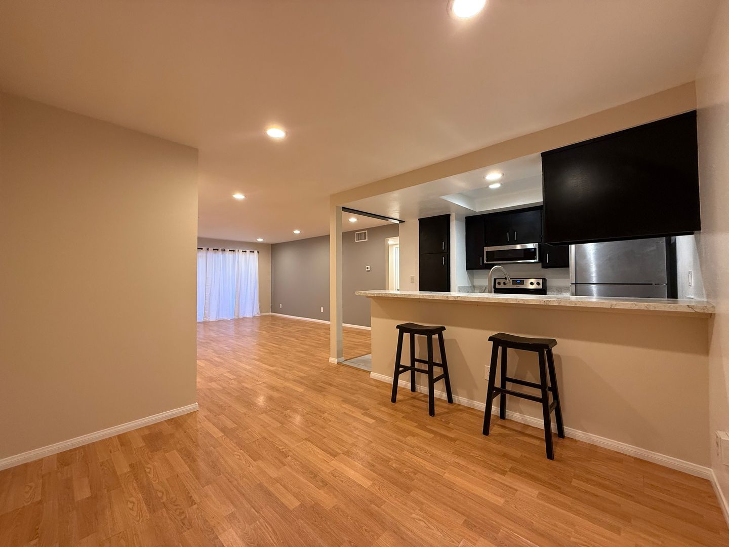 San Diego Condo: 5999 Rancho Mission Rd #101