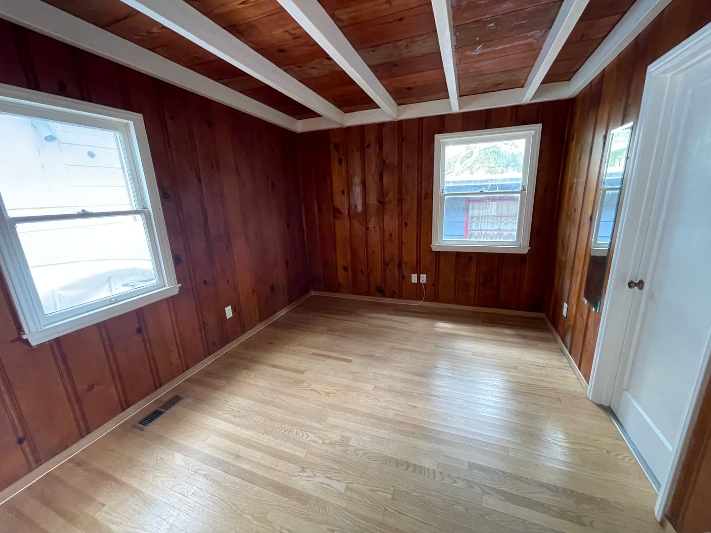 Pacific Grove House: 1207 1/2 Lawton St