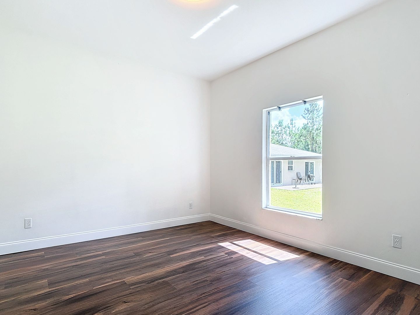 130 16th Ave NE 36 of 58