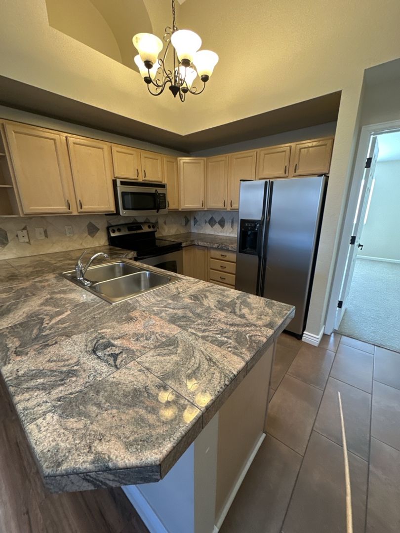 Littleton Apartment: 2800 W. Centennial Drive