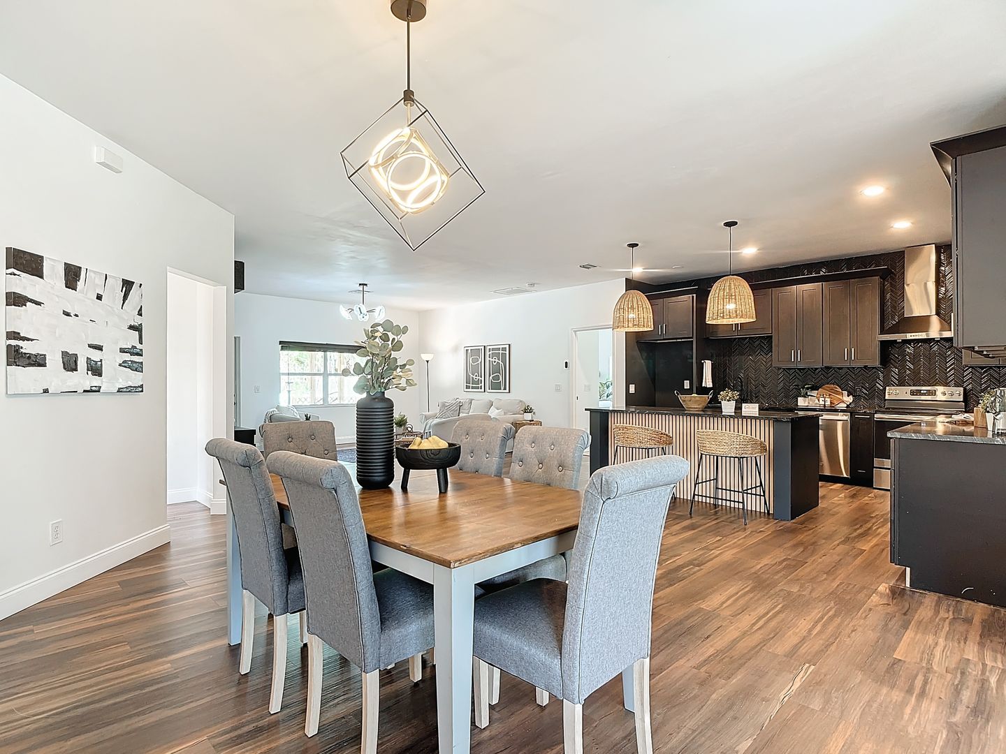 130 16th Ave NE 11 of 12