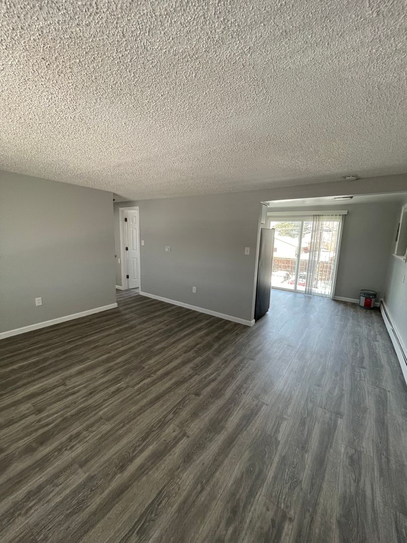 Littleton Apartment: 8307-8347 S. Reed St.