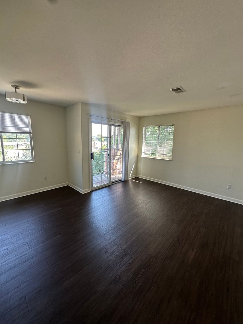 Centennial Apartment: 6600 S. Vine St.