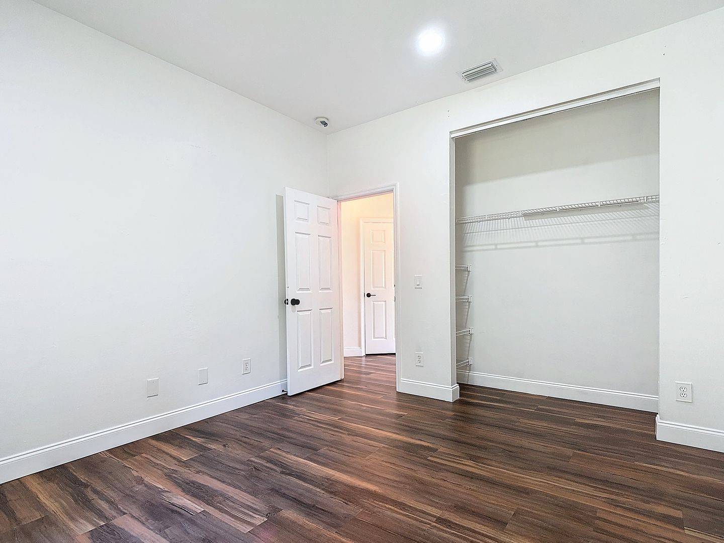 130 16th Ave NE 33 of 58