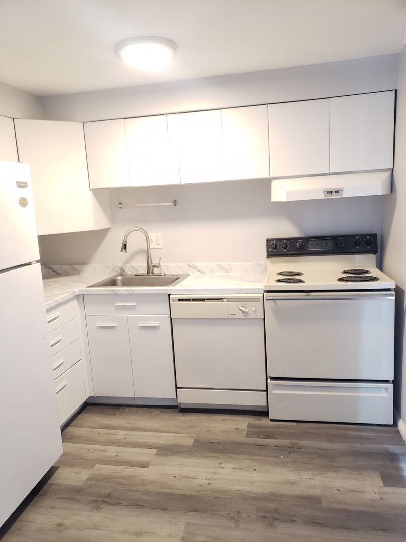 Littleton Apartment: 8307-8347 S. Reed St.