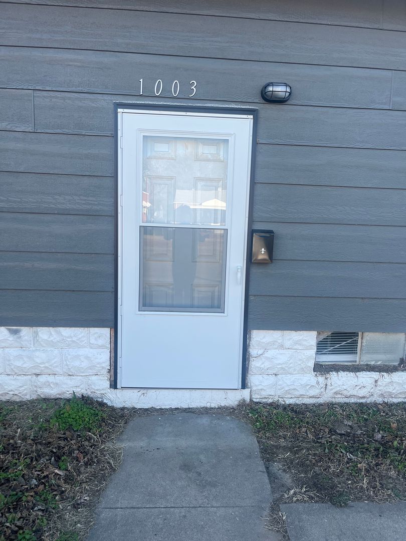 Wichita Townhome: 1003 South Mary's Drive - 1