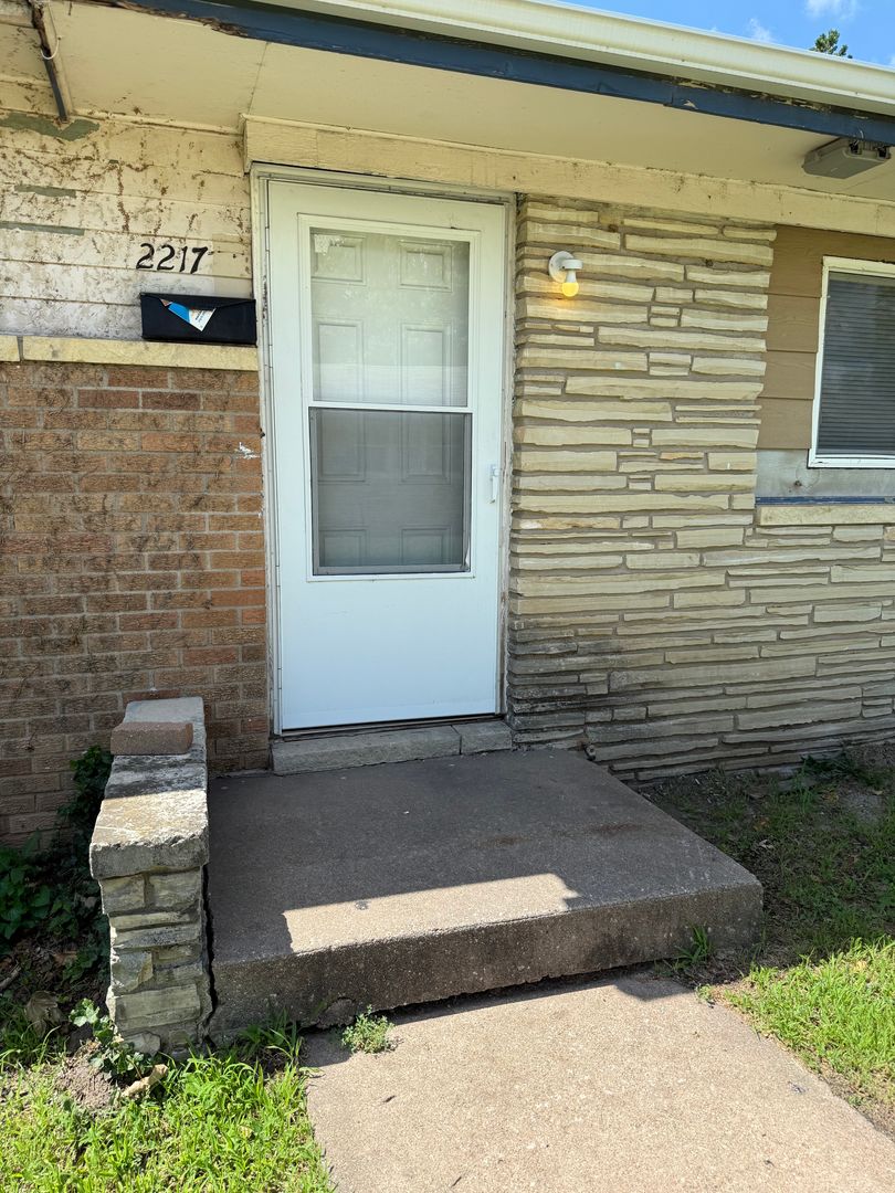Wichita House: 2217 South Water - 1