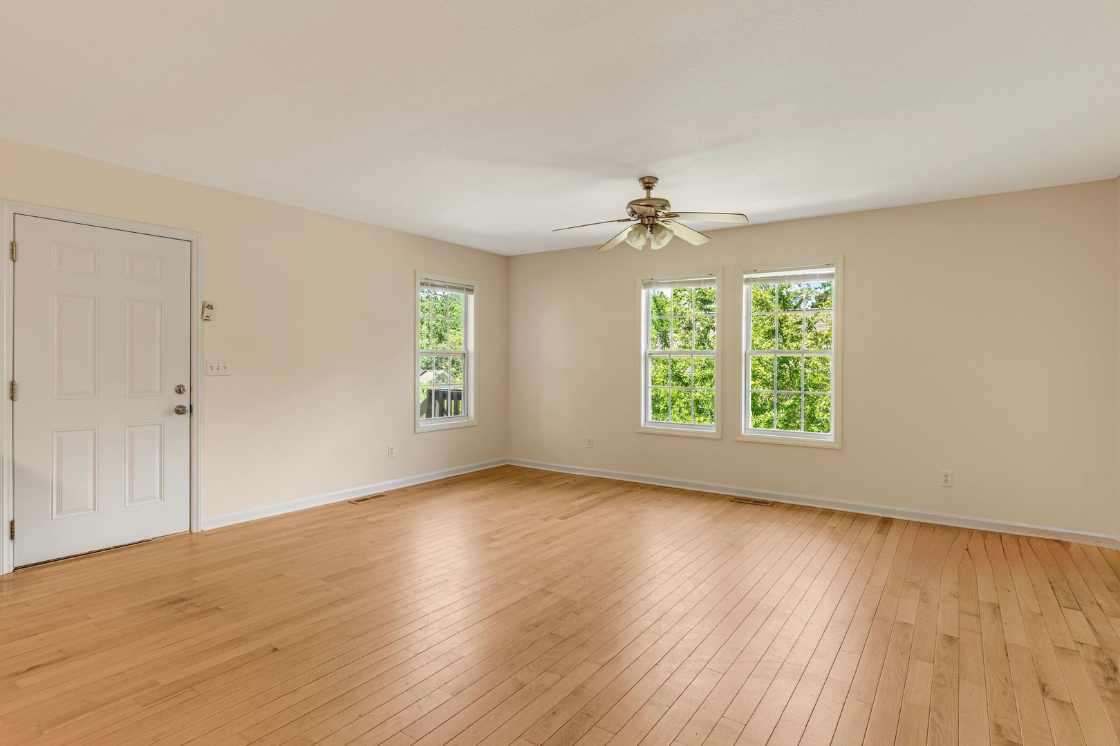 Asheville House: 101 Kodiak Ct.