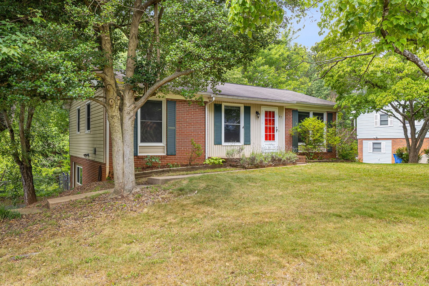 Asheville House: 67 Cub Road
