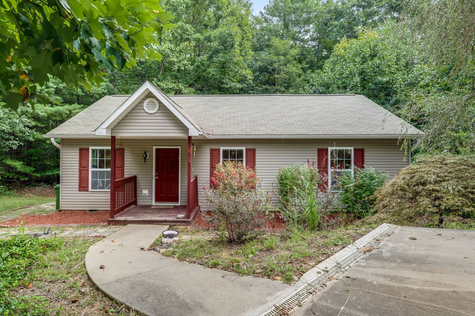 Asheville House: 36 Rocking Porch Lane