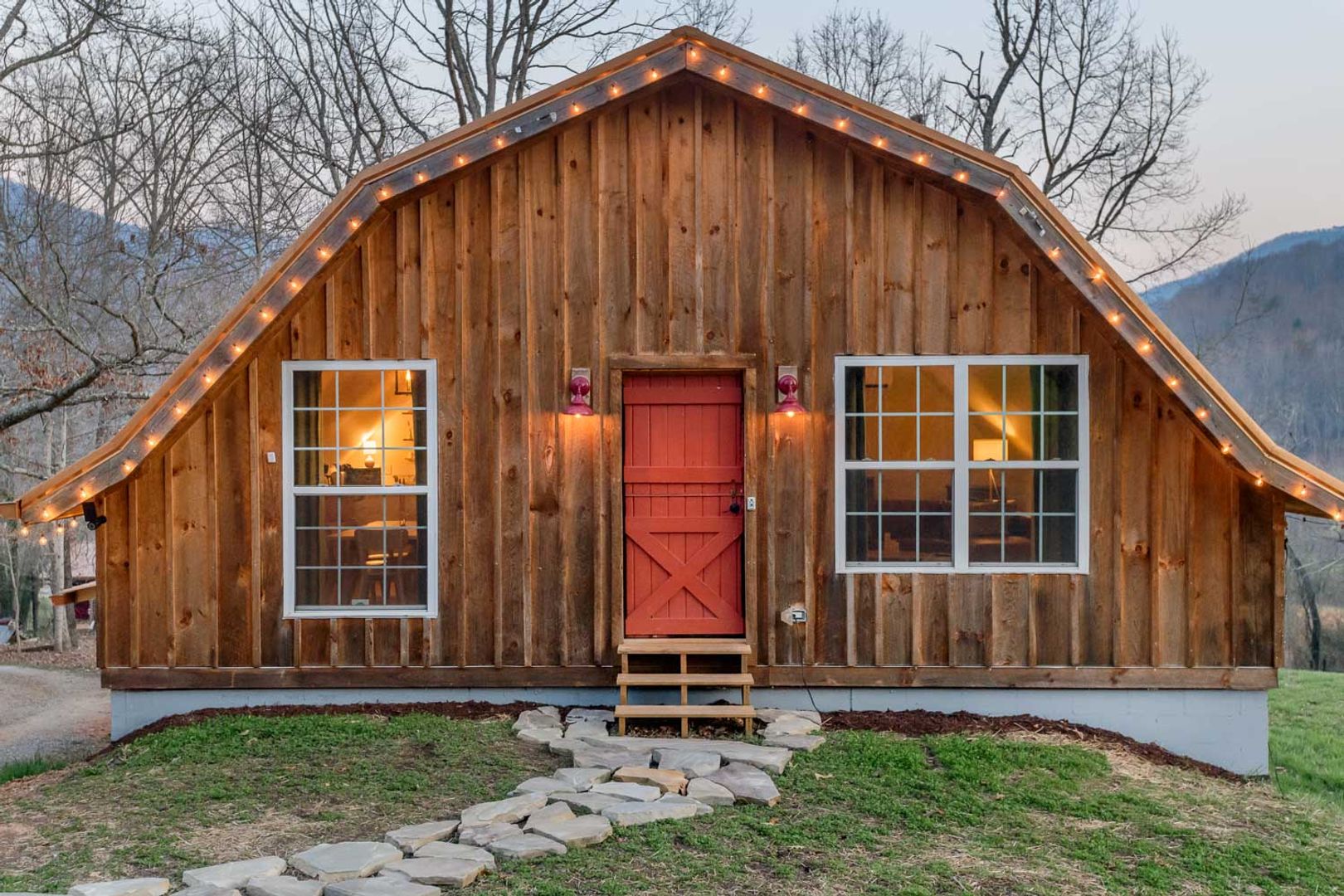 Candler House: 217 Blue Moon Lane