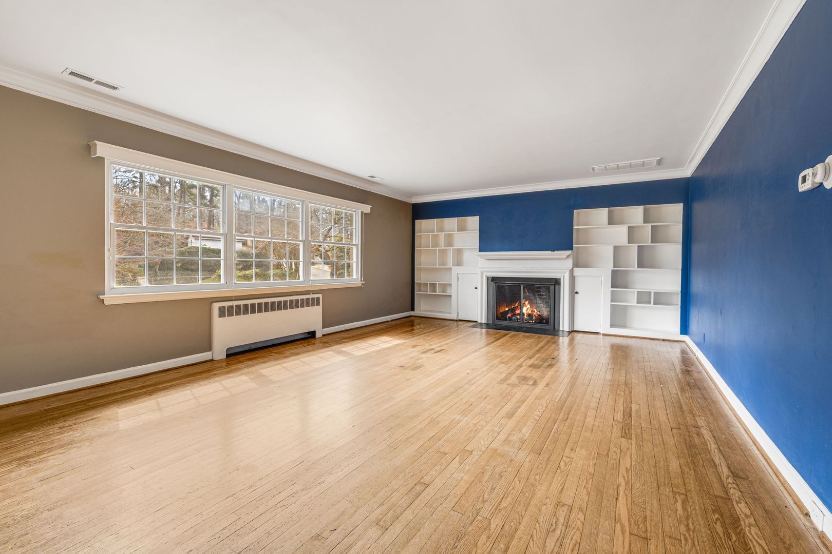 Asheville House: 100 Lakeshore Drive