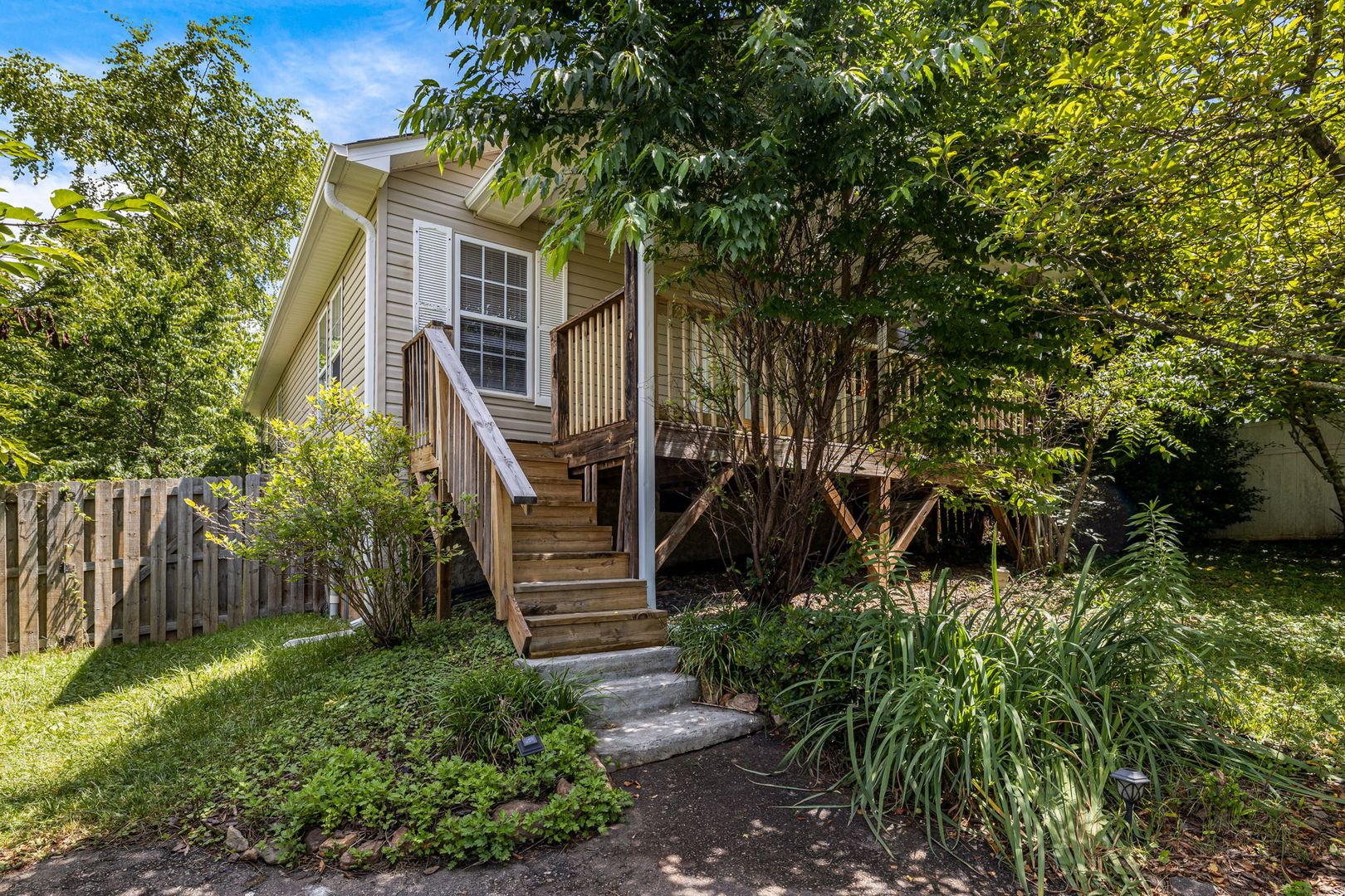 Asheville House: 101 Kodiak Ct.