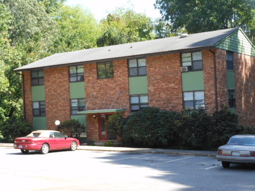 2 bedrooms/2 bathrooms, across from UNCA $1150 – photo 1