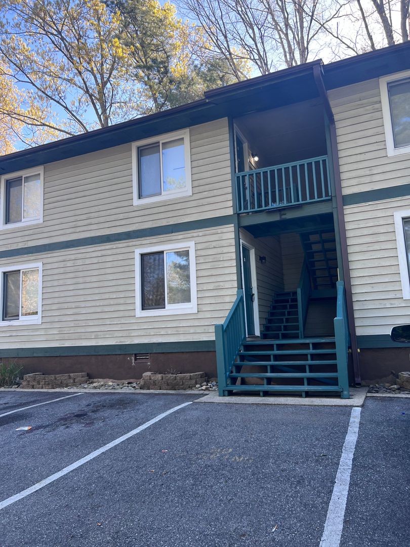 Arden Apartment: 3970 Sweeten Creek Rd