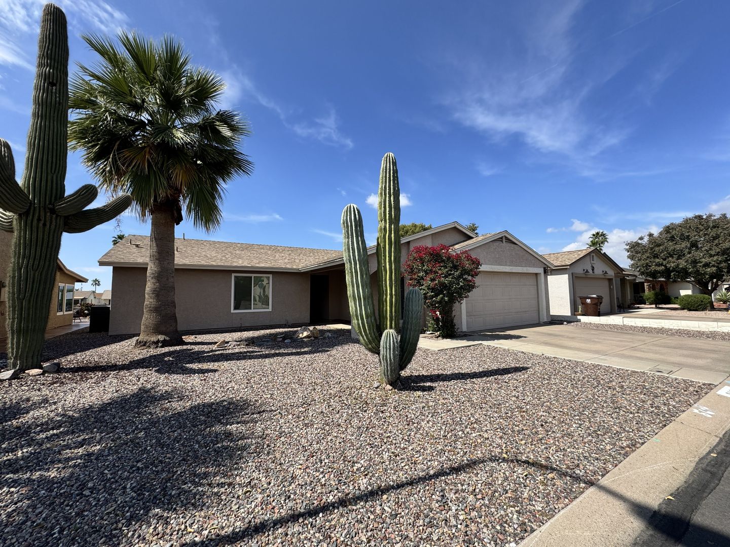 Mesa House: 910 S 79th Pl