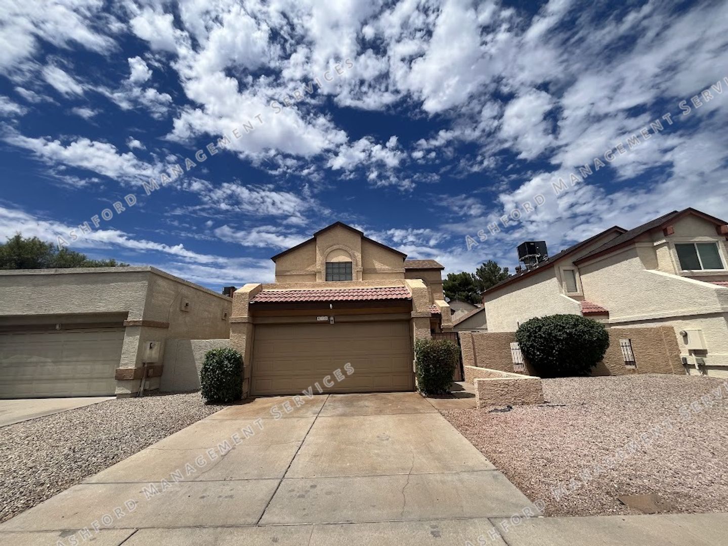 Charming 3 Bedroom, 2.5 Bath Home in North Phoenix