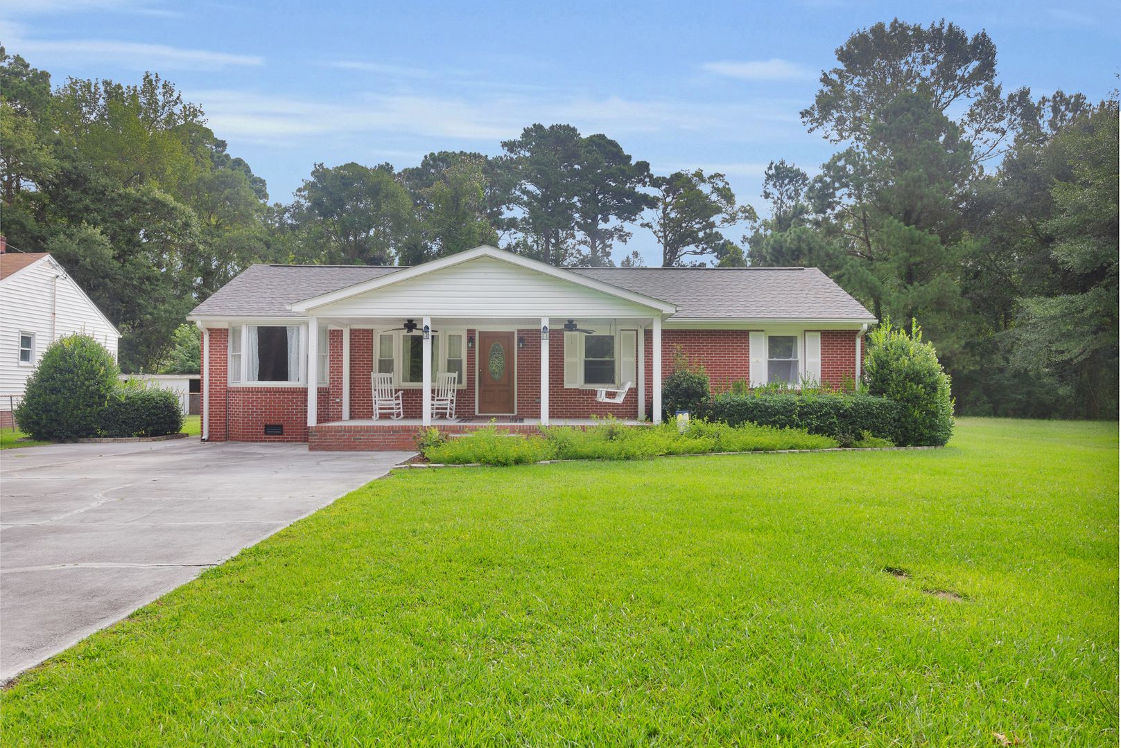 New Bern House: 120 Bernhurst Road