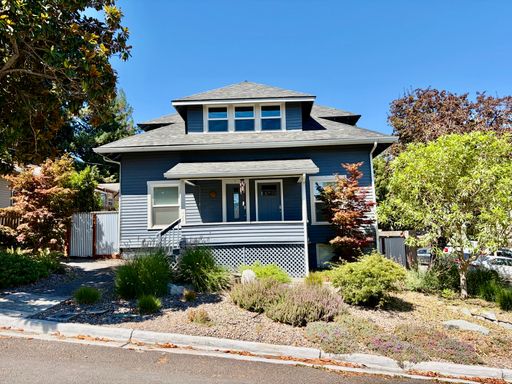 Sunlit 2BR/1BA Ashland Retreat w/ Hybrid Office – Close to Asante Health, SOU & Downtown – photo 1