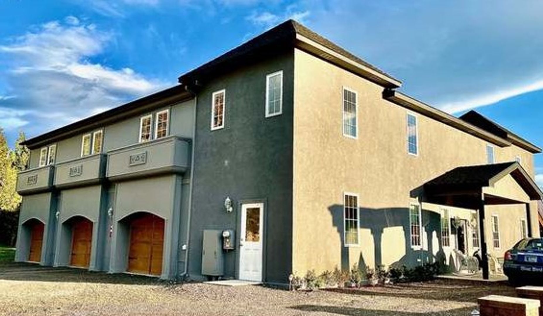 Furnished one Bedroom Apartment on 27 Acre Estate | Available Now