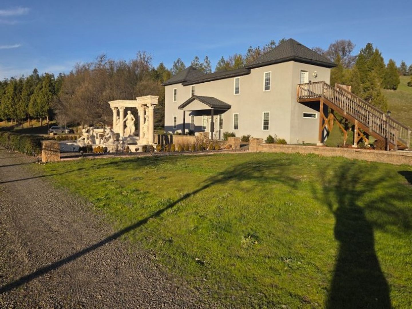 Ashland Apartment: 1280 Oak St - Miranda Carriage House #1