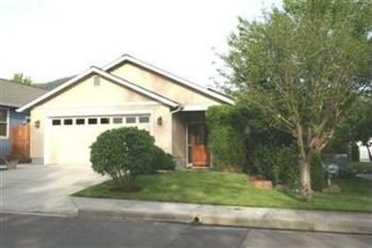 Ashland House: 595 Elizabeth Ave