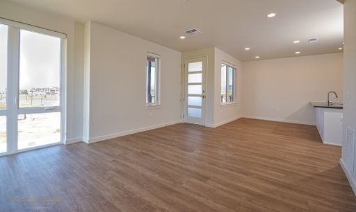 Pool-View Second Floor Flat | Available September – photo 1