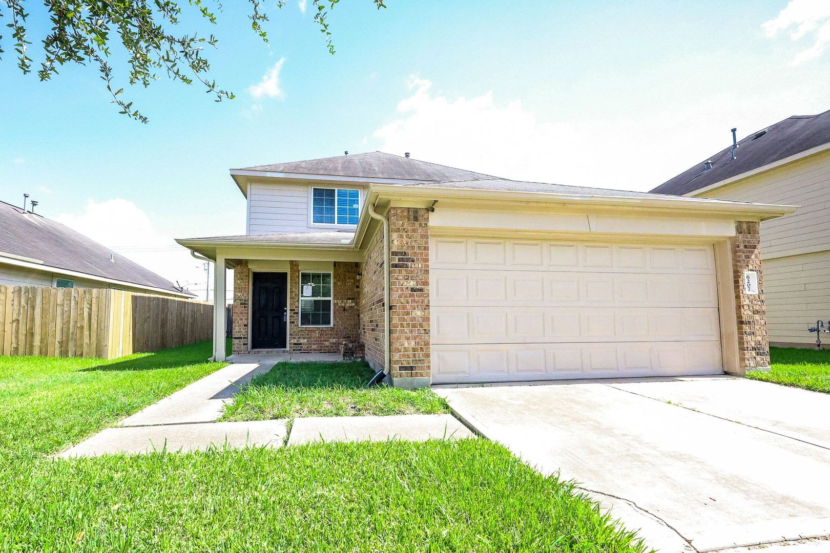 Houston House: 6207 El Granate Dr