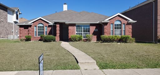 4 Bed/2 Bath Home in Prime Rockwall Area w/ Fresh Paint & New Floors – photo 1