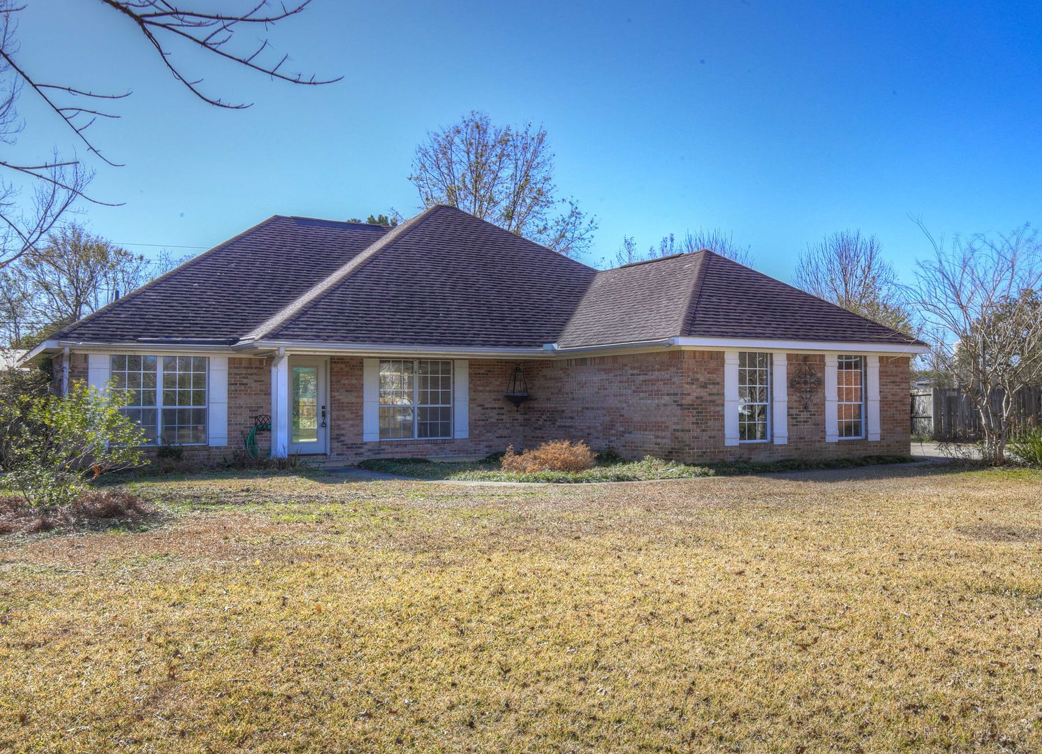 Fairhope House: 200 Hawthorne Cir.