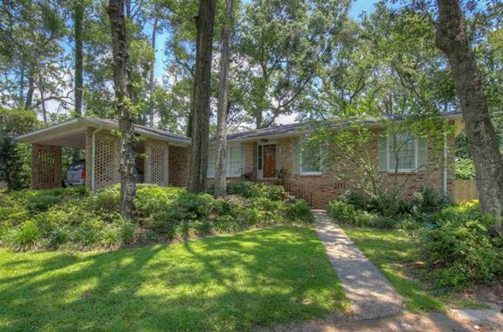 Fairhope House: 453 Ivy Cir.