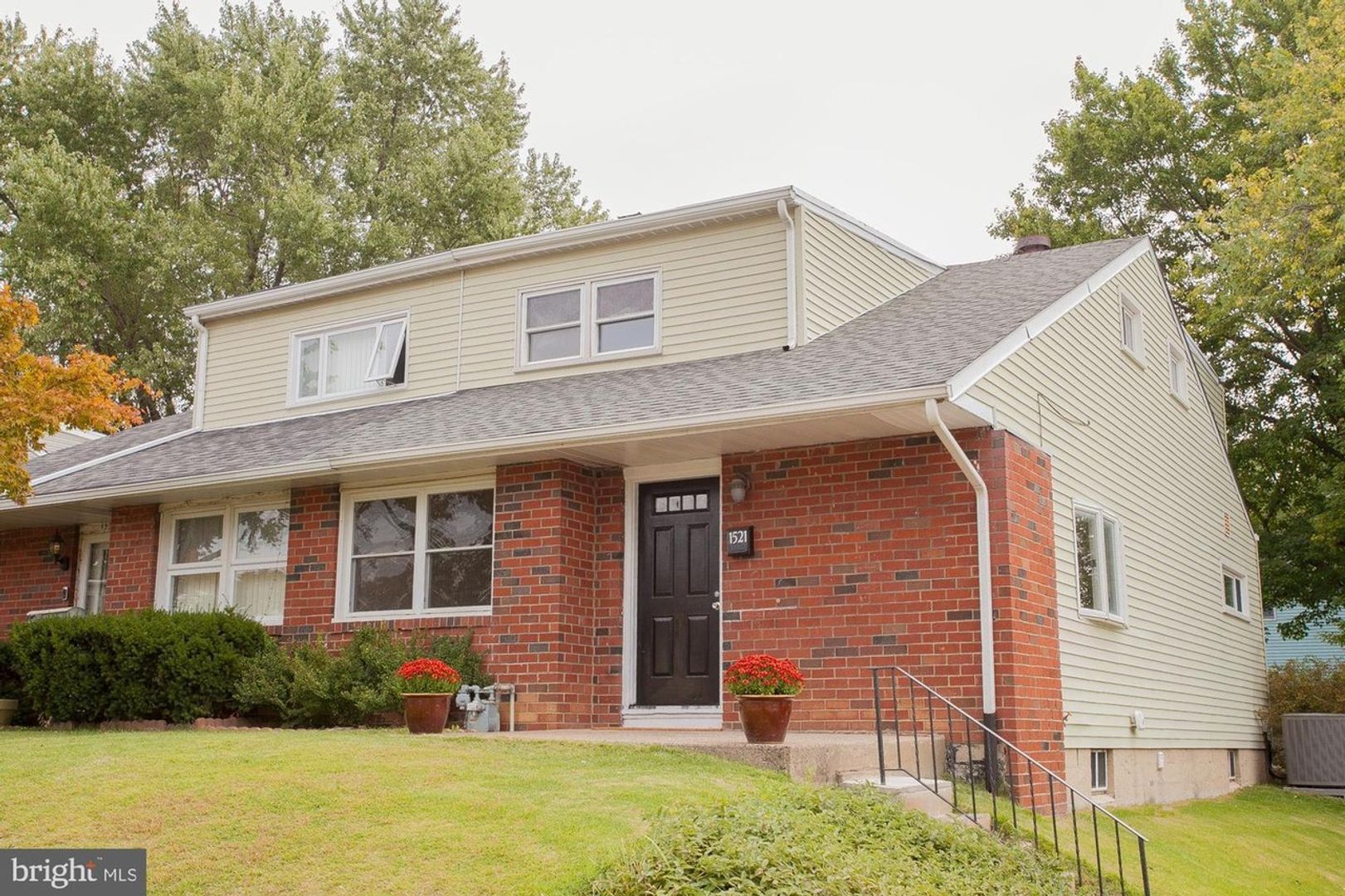 Abington House: 1521 Arline Ave