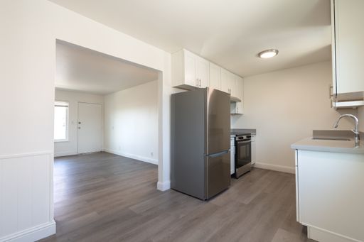 Newly Remodeled 1 Bed / 1 Bath with Parking Included – photo 1