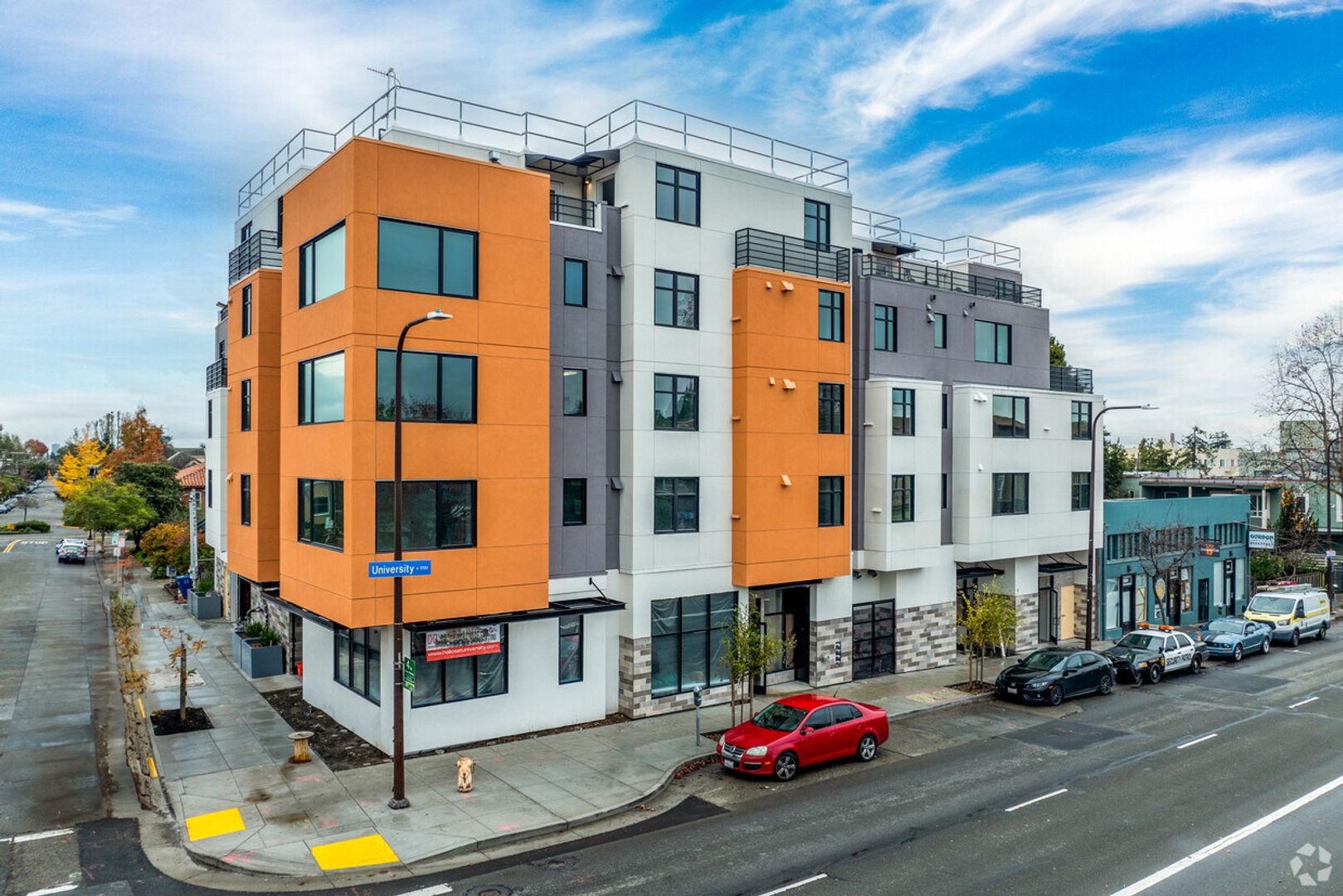 Berkeley Apartment: 1698 University Avenue