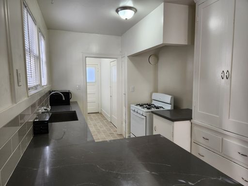 Single Private Room - Short Term OK – photo 1