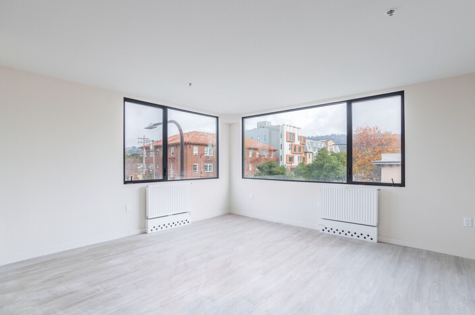 Berkeley Apartment: 1698 University Avenue