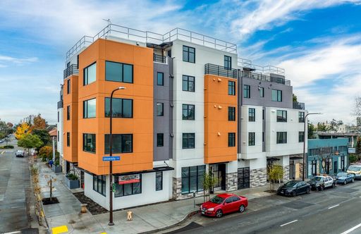 Furnished Beds Near UC Berkeley — All-Inclusive Utilities, Steps to Campus & Downtown – photo 1