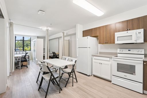 Spacious Furnished Unit Near UC Berkeley w/ Large Private Patio — Fits Up to 3 (4th Possible) – photo 1