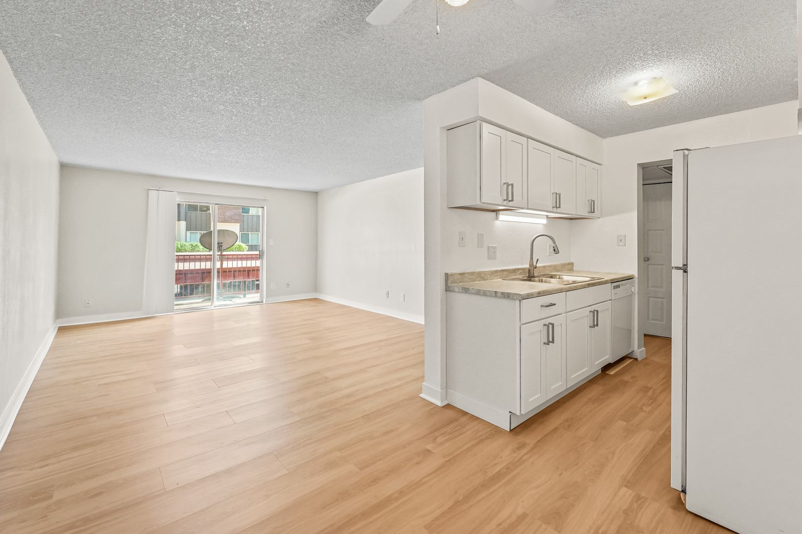 Denver Apartment: 7755 E. Quincy Ave, A1-206