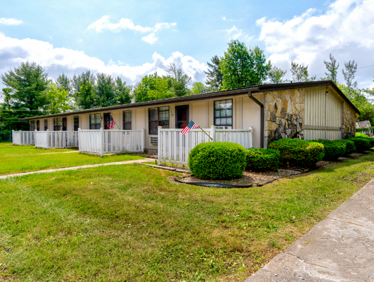 Cardington Apartment: Rosewood Apartments