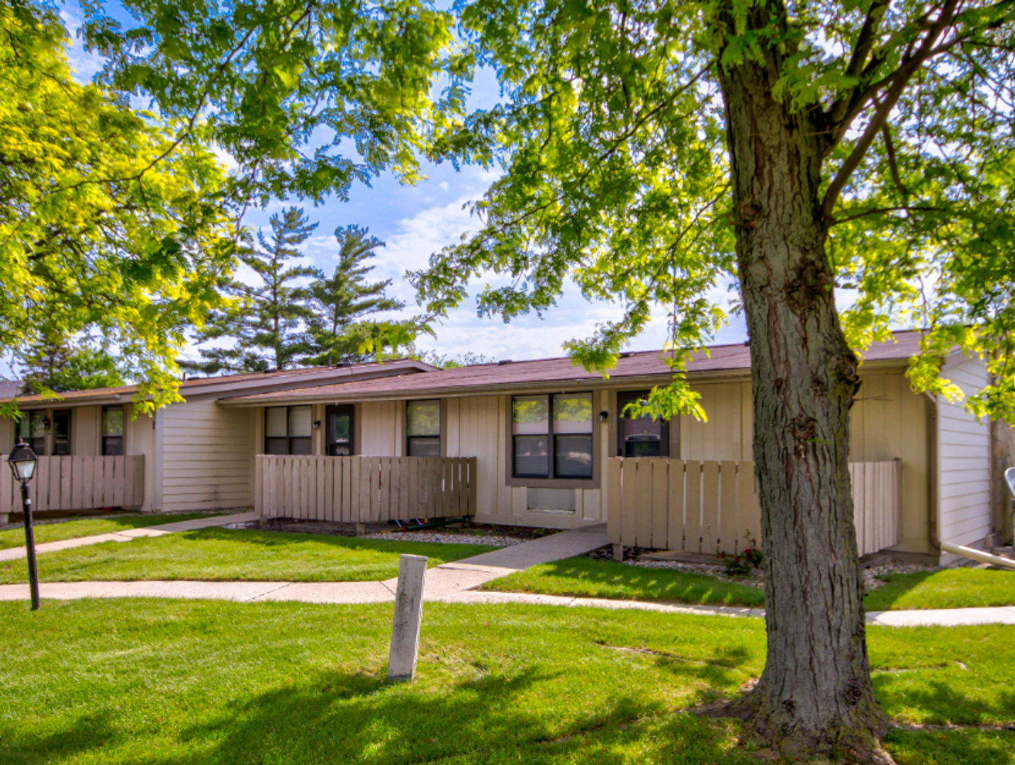 Fort Wayne Apartment: Plumwood Apartments