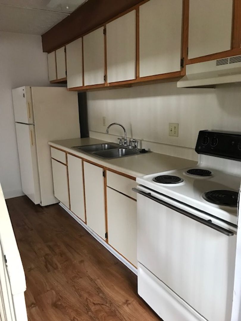ridgewood-court-1140-n-market-street-galion-oh-44833