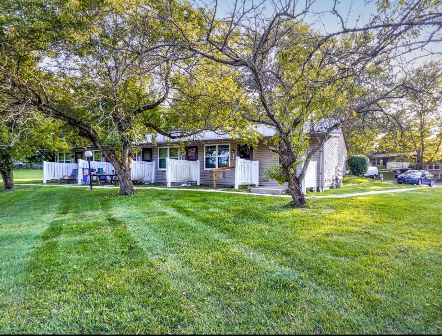 Delaware Apartment: Rolling Meadows