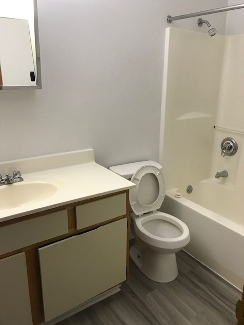 ridgewood-court-1140-n-market-street-galion-oh-44833
