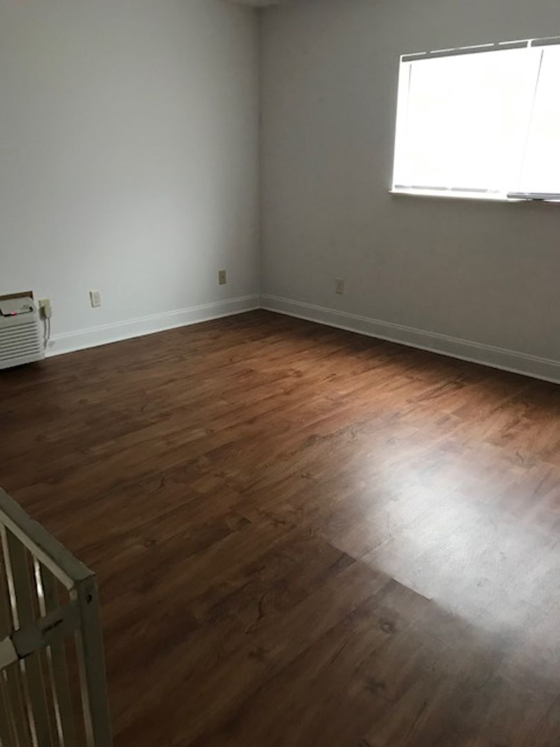 Ridgewood Court, 1140 N Market Street, Galion, OH 44833