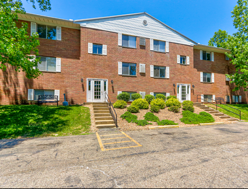 $500 Security Deposit Special w/12 Month Lease – photo 1