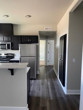 Two-Bedroom Two-Bath - 1086 SF – photo 1